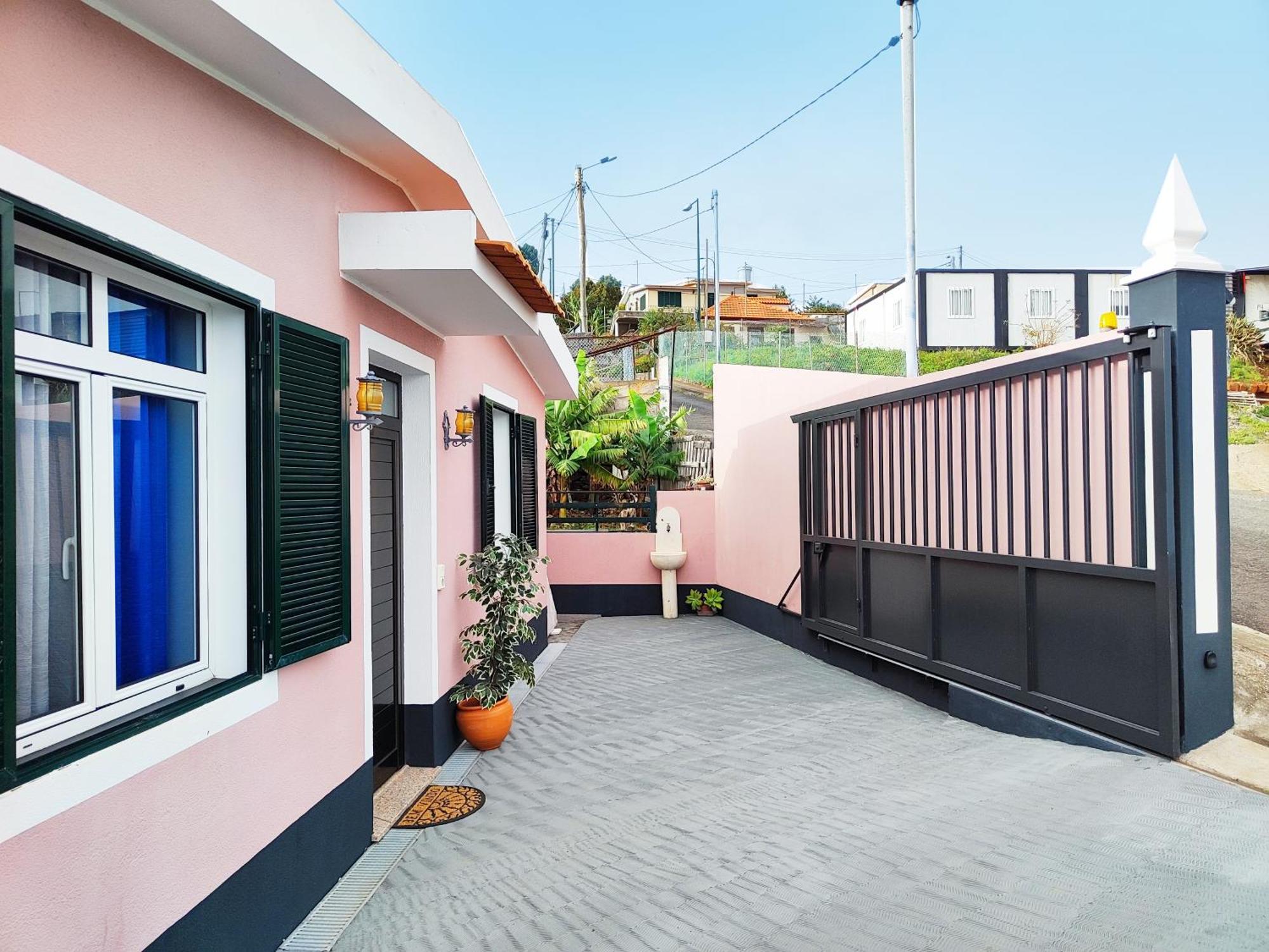 Villa Gateone Al Airport View House Machico  Exterior foto