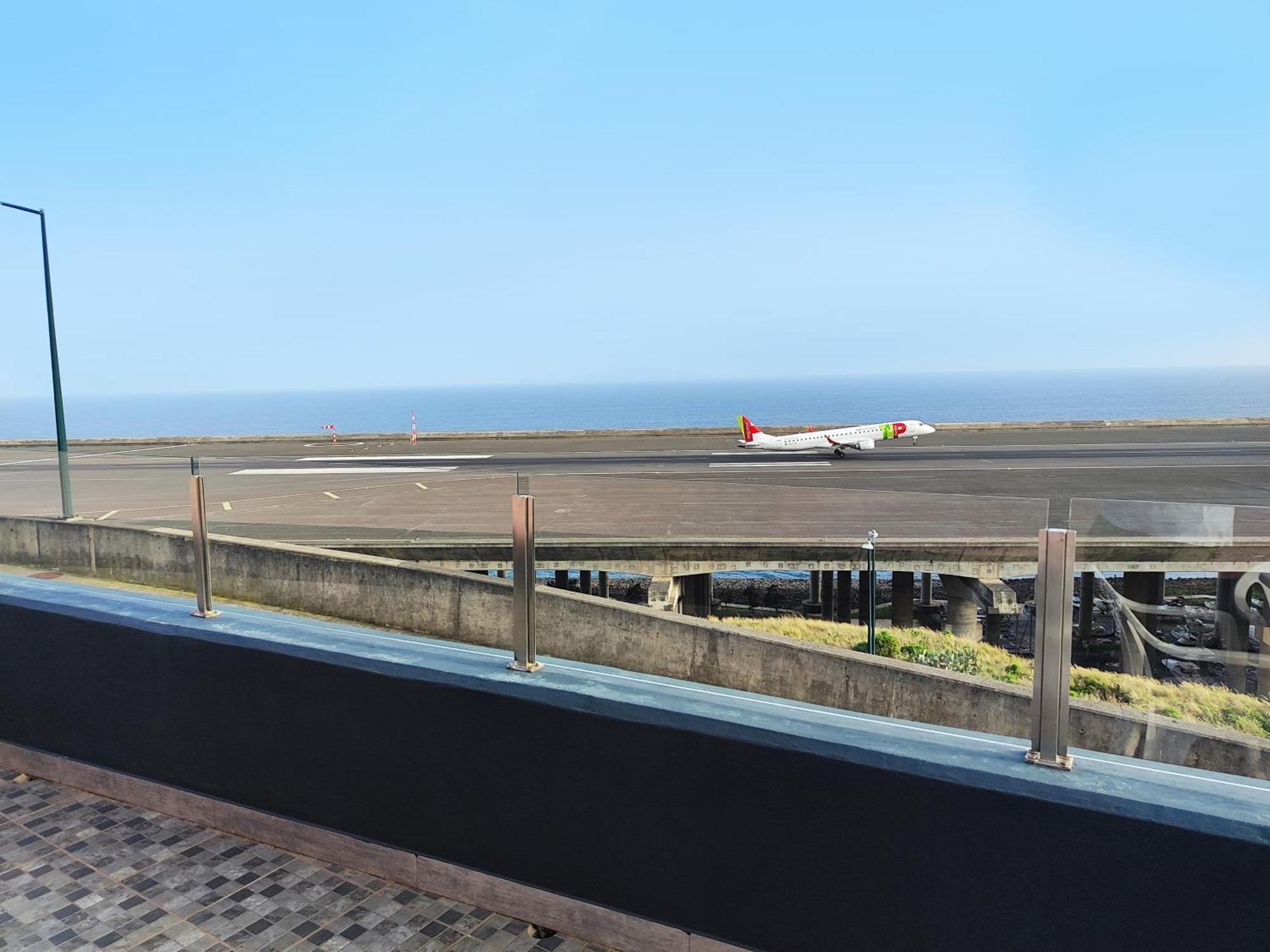 Villa Gateone Al Airport View House Machico  Exterior foto