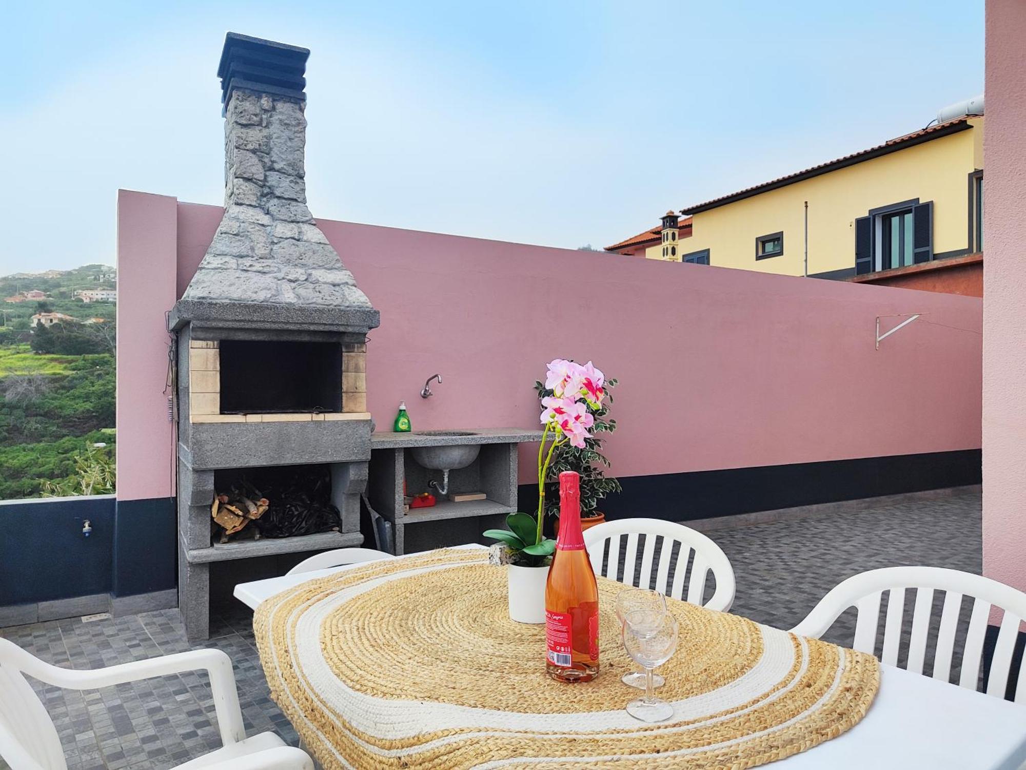 Villa Gateone Al Airport View House Machico  Exterior foto